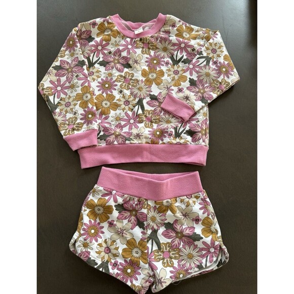 PL Kids Top sweatshirt and Shorts Set pink floral print size 4T soft comfy cozy - Picture 7 of 7